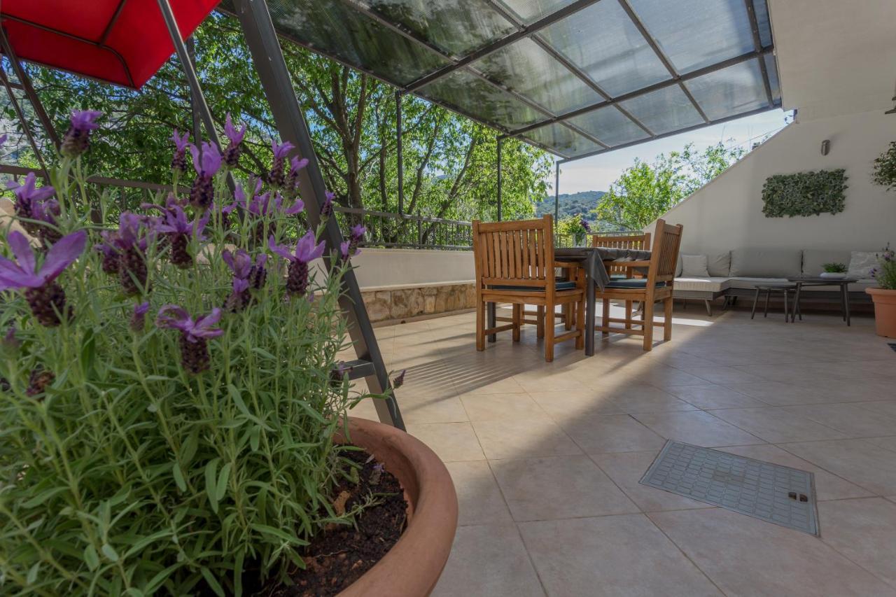 Mamma Mia Apartments-City Center Χβαρ Εξωτερικό φωτογραφία