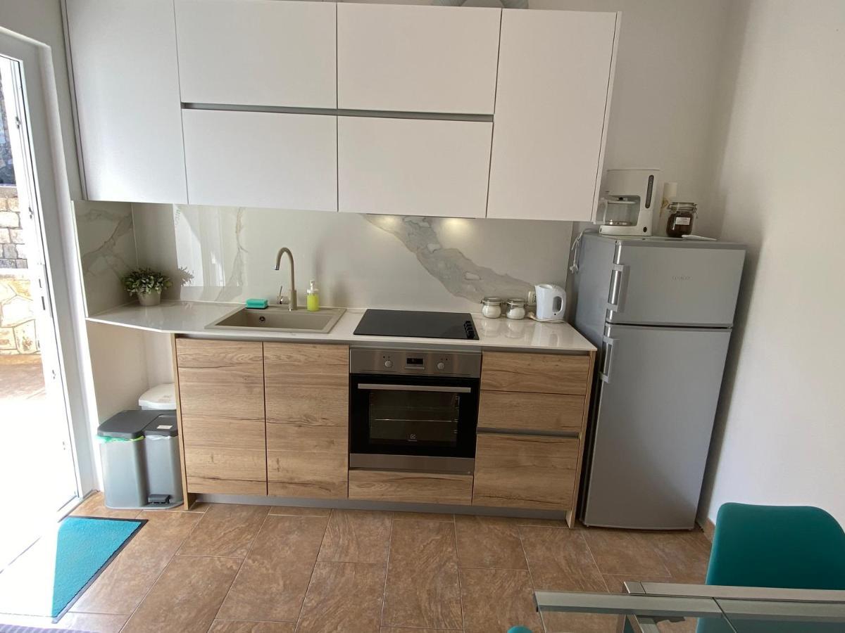 Mamma Mia Apartments-City Center Χβαρ Εξωτερικό φωτογραφία