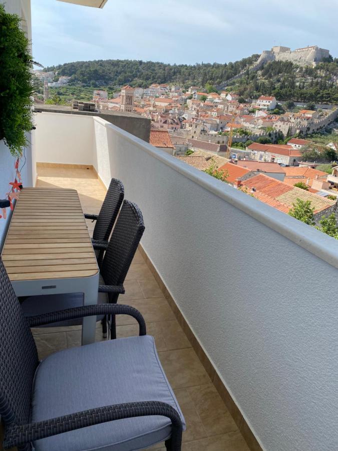 Mamma Mia Apartments-City Center Χβαρ Εξωτερικό φωτογραφία