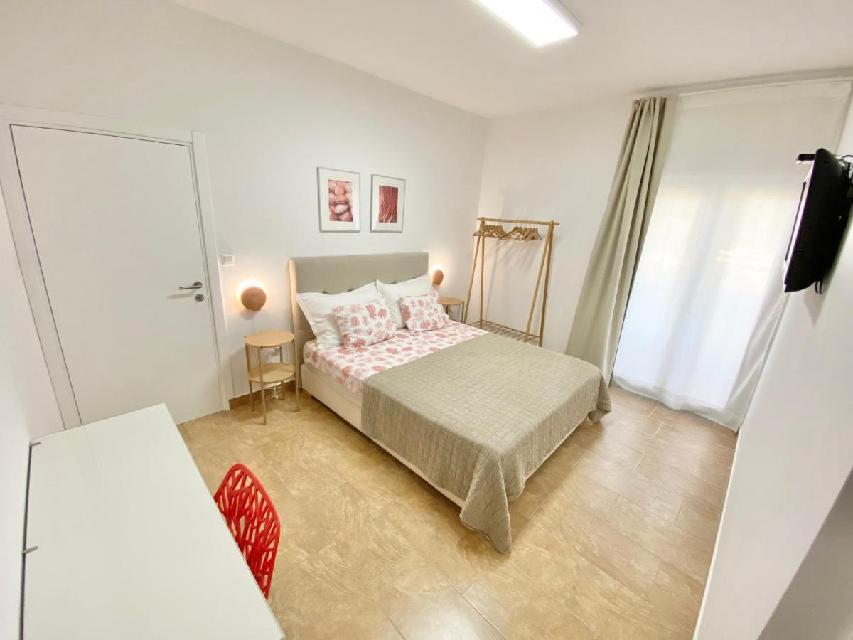 Mamma Mia Apartments-City Center Χβαρ Εξωτερικό φωτογραφία